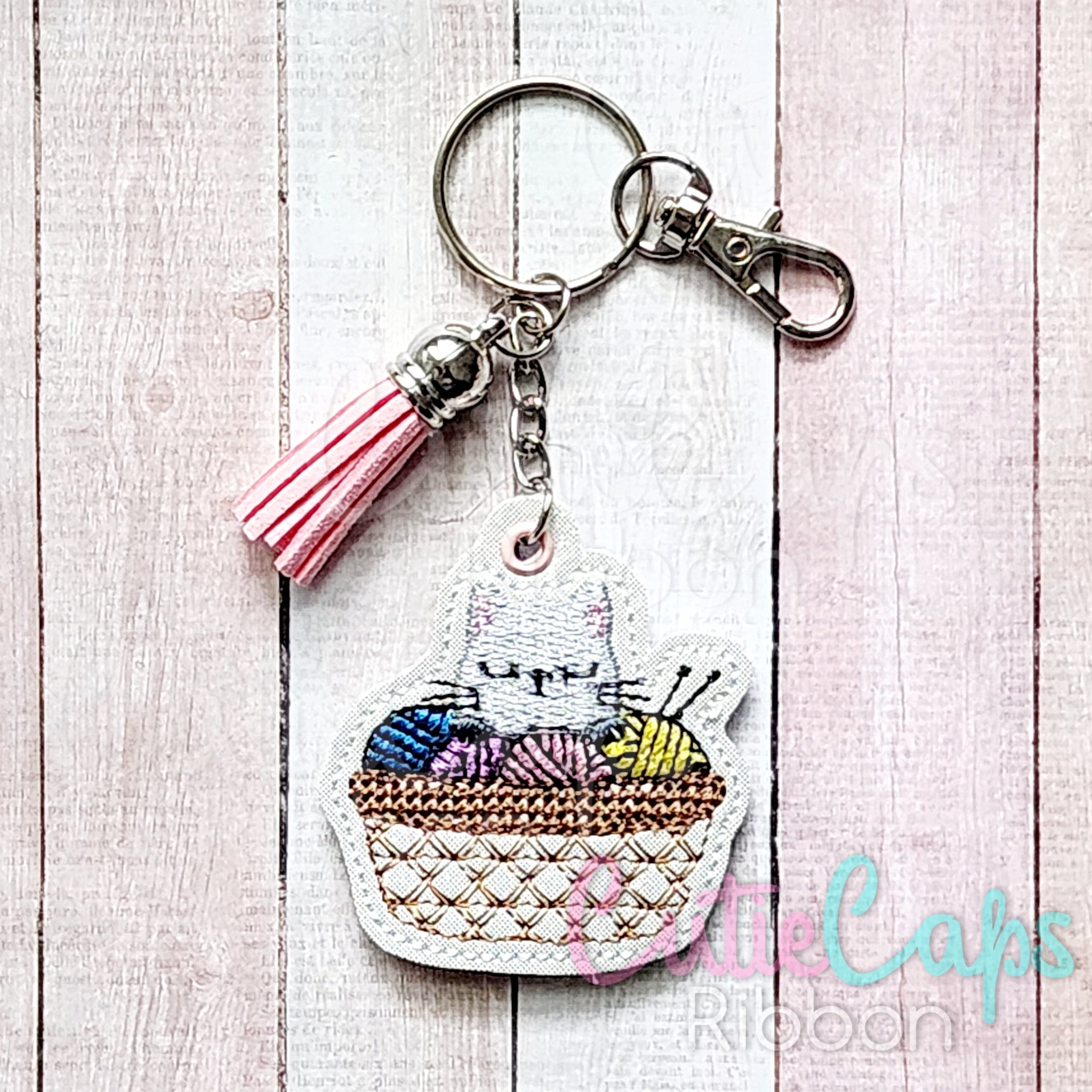 Crafting Cat in Yarn Feltie Keychain